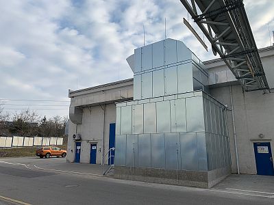 Instalace akustické izolace, oplechování potrubí a montáž tlumiče hluku
